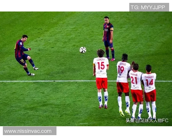 足球场上球星的过人技巧解析与精彩瞬间展示 足球场上球星的过人技巧解析与精彩瞬间展示