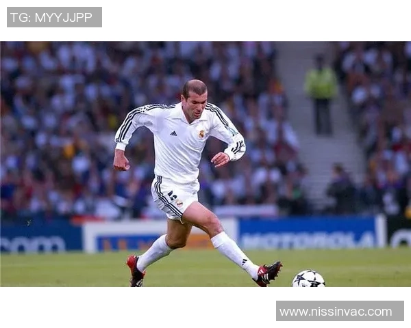 聚焦绿茵巨星闪耀瞬间展现足球球星卡背后真实风采 聚焦绿茵巨星闪耀瞬间展现足球球星卡背后真实风采